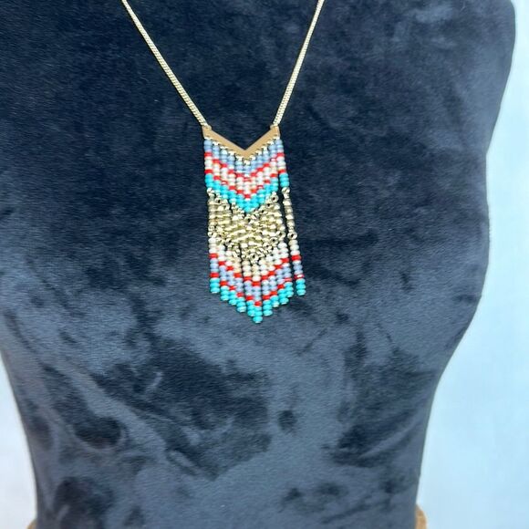 Premier Designs Beaded Green/Red Chevron Necklace - Picture 2 of 4